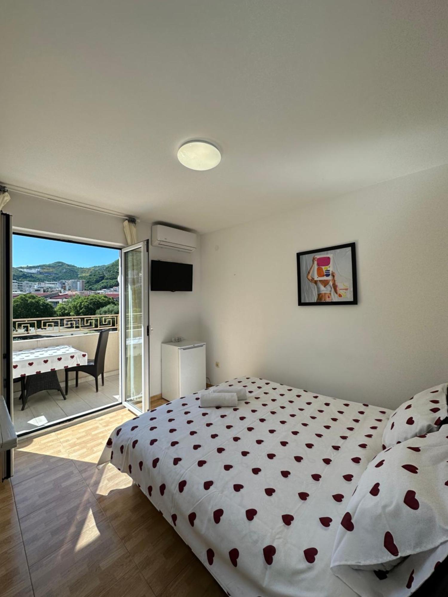 Apartmani Simona Budva Exterior foto
